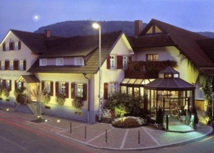 Hotel-Restaurant Adler Лар Экстерьер фото