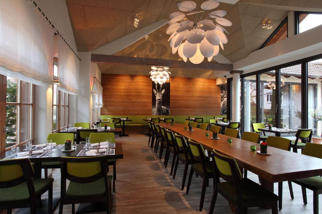 Hotel-Restaurant Adler Лар Экстерьер фото