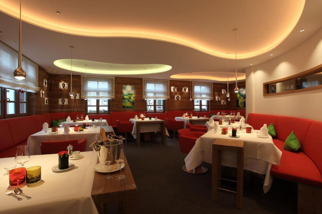 Hotel-Restaurant Adler Лар Экстерьер фото